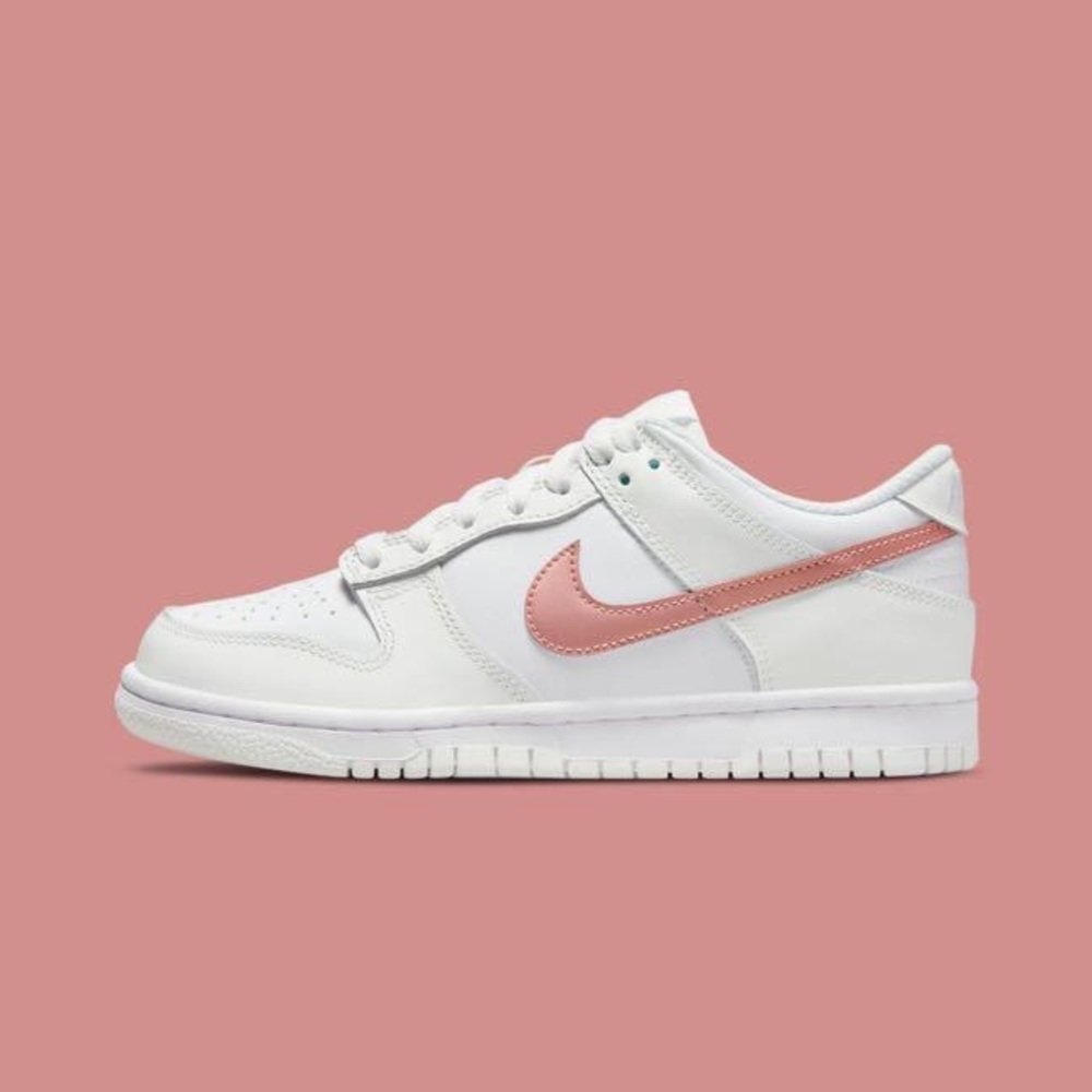 Nike Court Vision Low Next Nature
Women's Shoes
